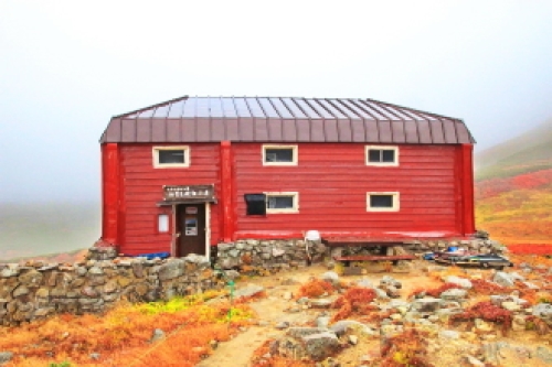 白雲岳避難小屋
